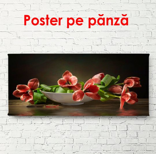 Постер, Красные тюльпаны на столе в вазе, 90 x 45 см, Постер в раме