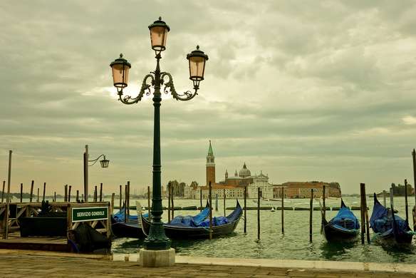 Fototapet - Felinar pe fundalul Canalului venețian