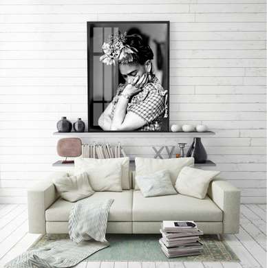 Poster - Frida Kahlo - portret alb-negru, 60 x 90 см, Poster înrămat