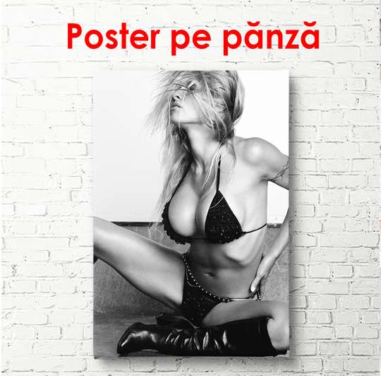 Постер - Модель в черном купальнике, 60 x 90 см, Постер в раме