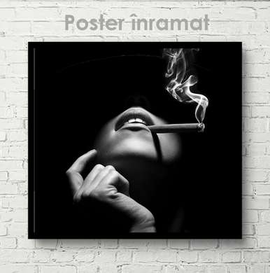 Poster - Fată cu o țigară, 40 x 40 см, Panza pe cadru