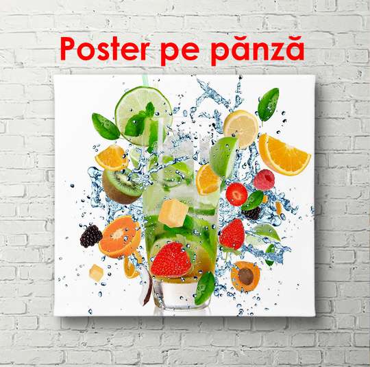 Постер - Стакан с фруктами и брызгами воды, 100 x 100 см, Постер в раме, Еда и Напитки