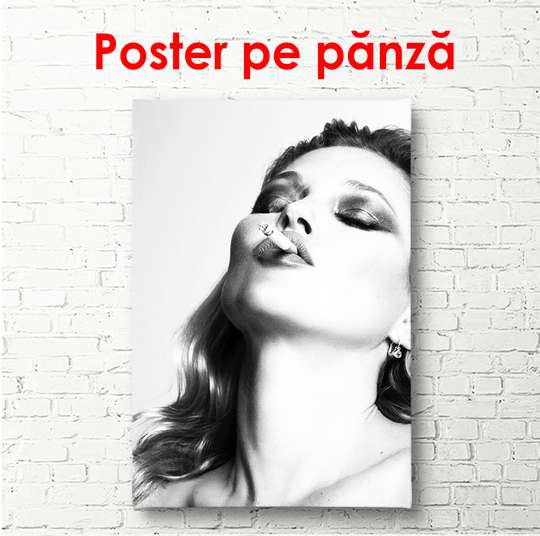 Poster - Portrait of Kate Moss with a cigarette, 60 x 90 см, Framed poster