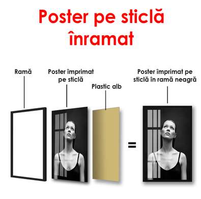 Poster - Portretul lui Kate Moss cu un tricou negru pe un fundal negru, 60 x 90 см, Poster înrămat